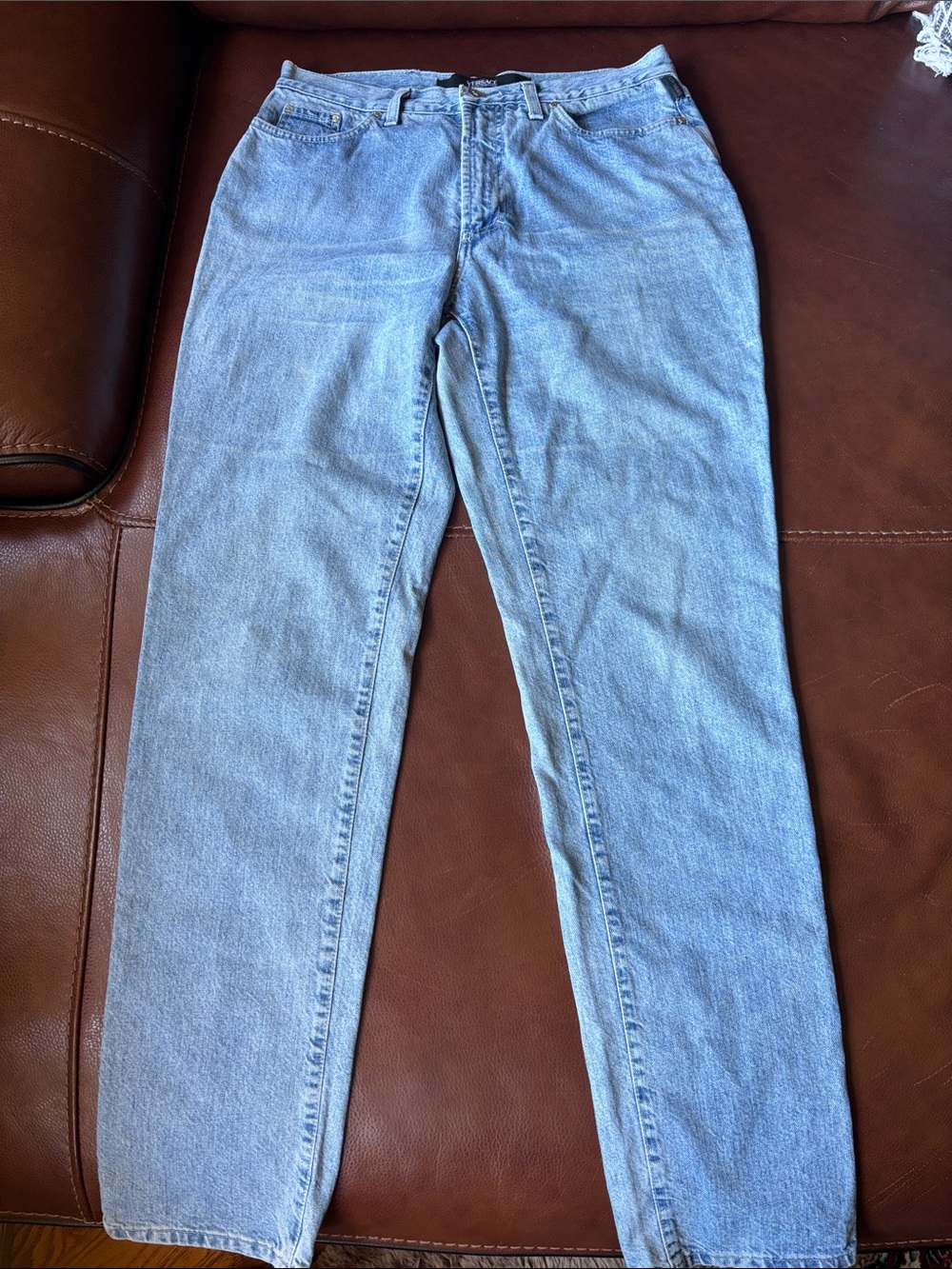 Light Wash Straight Leg Jeans - Blue